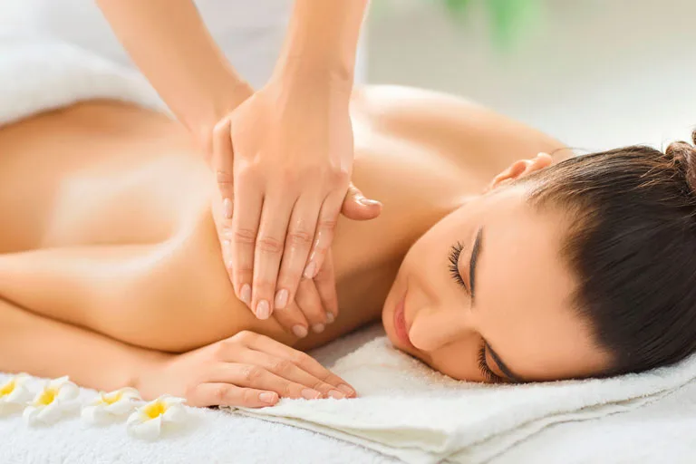 Teil- und Ganzkörpermassage